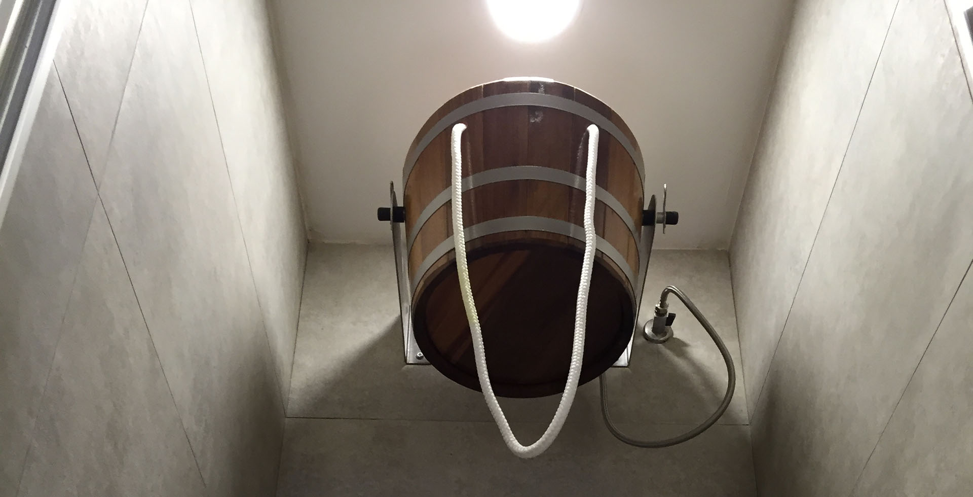 Ingolstadt Shock Bucket - Revolutionize Your Wellness Journey with Sauna Dekor's Innovative Design
