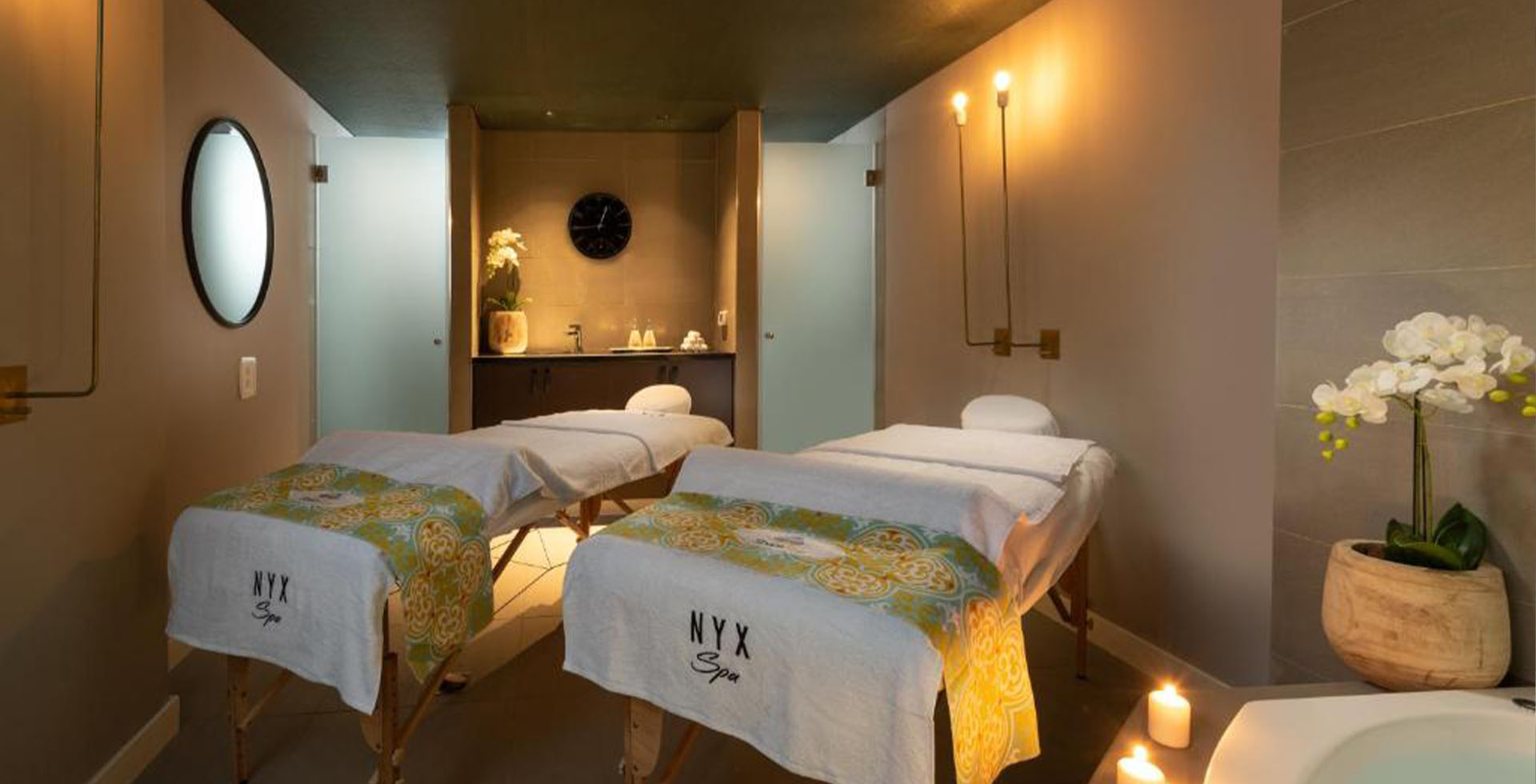 Serene Escape: Sauna Dekor's Gouda Massage Room, A Designer's Oasis