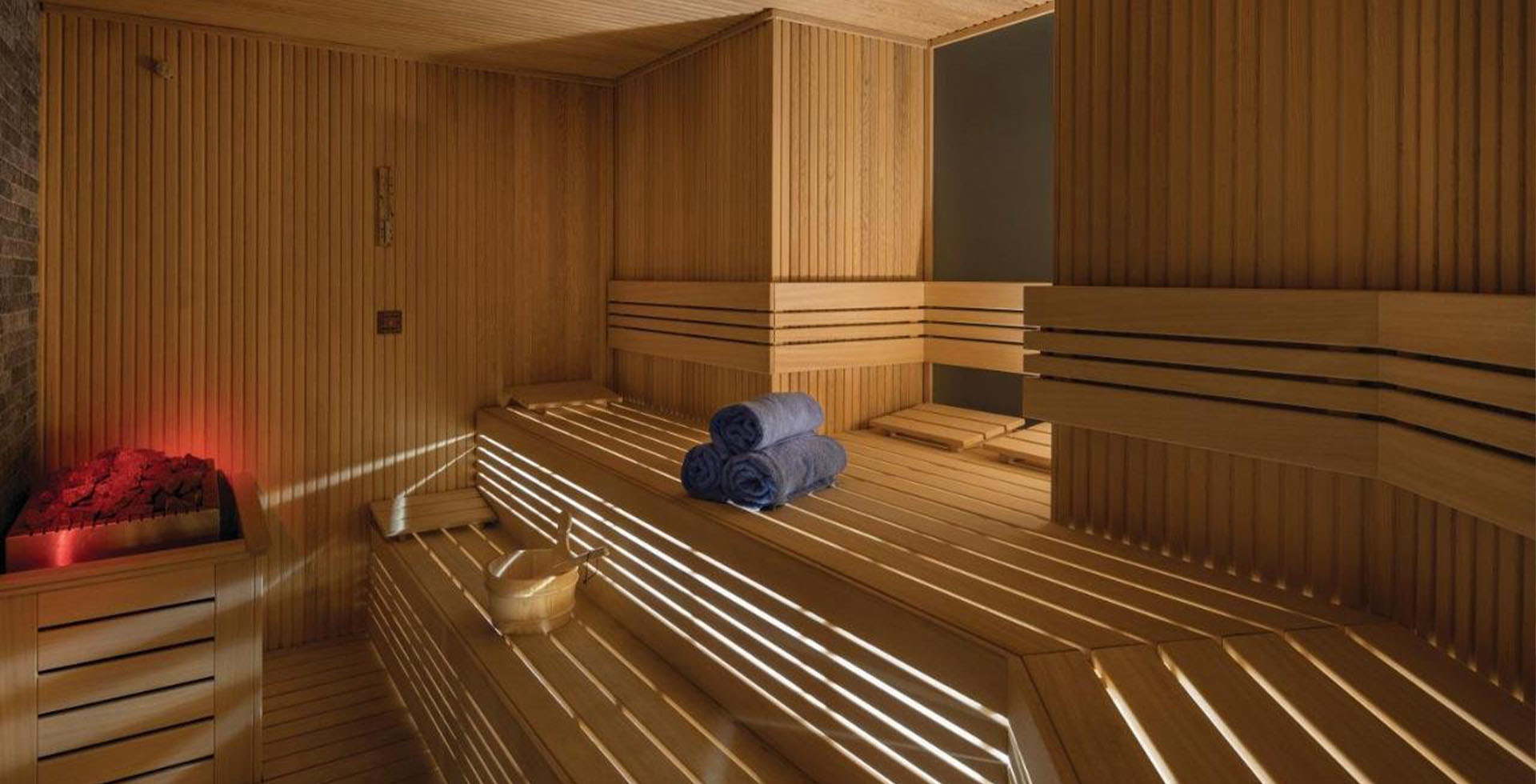 Hilton Hotel Sauna Retreat: Sauna Dekor introduces bespoke sauna excellence, meticulously designed and built to elevate wellness experiences at Hilton Hotels with unparalleled sophistication.