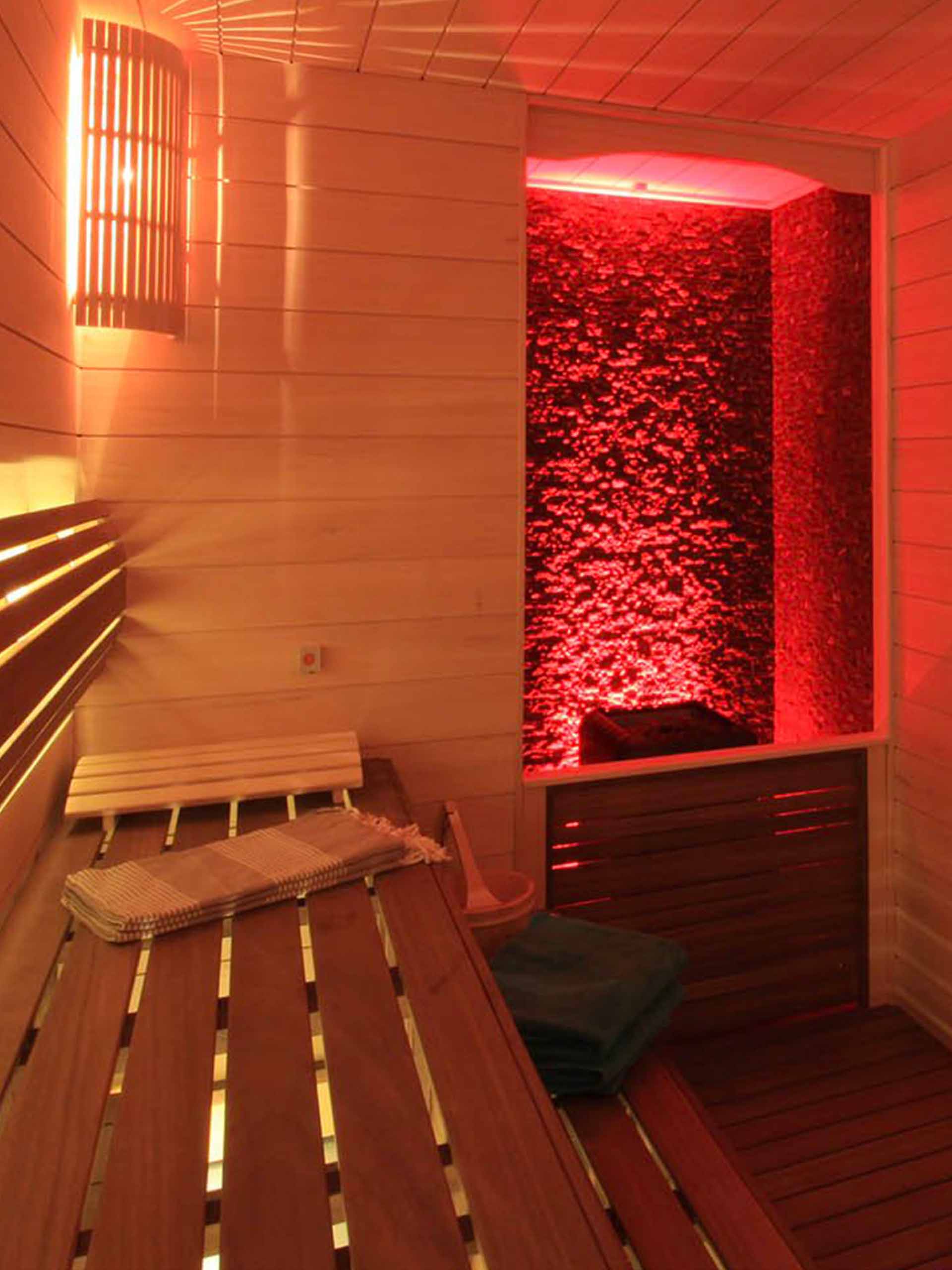 Nürnberg Sauna – Unveil the art of relaxation. Buy and build this masterpiece by Sauna Dekor, where visionary design meets a reasonable cost.