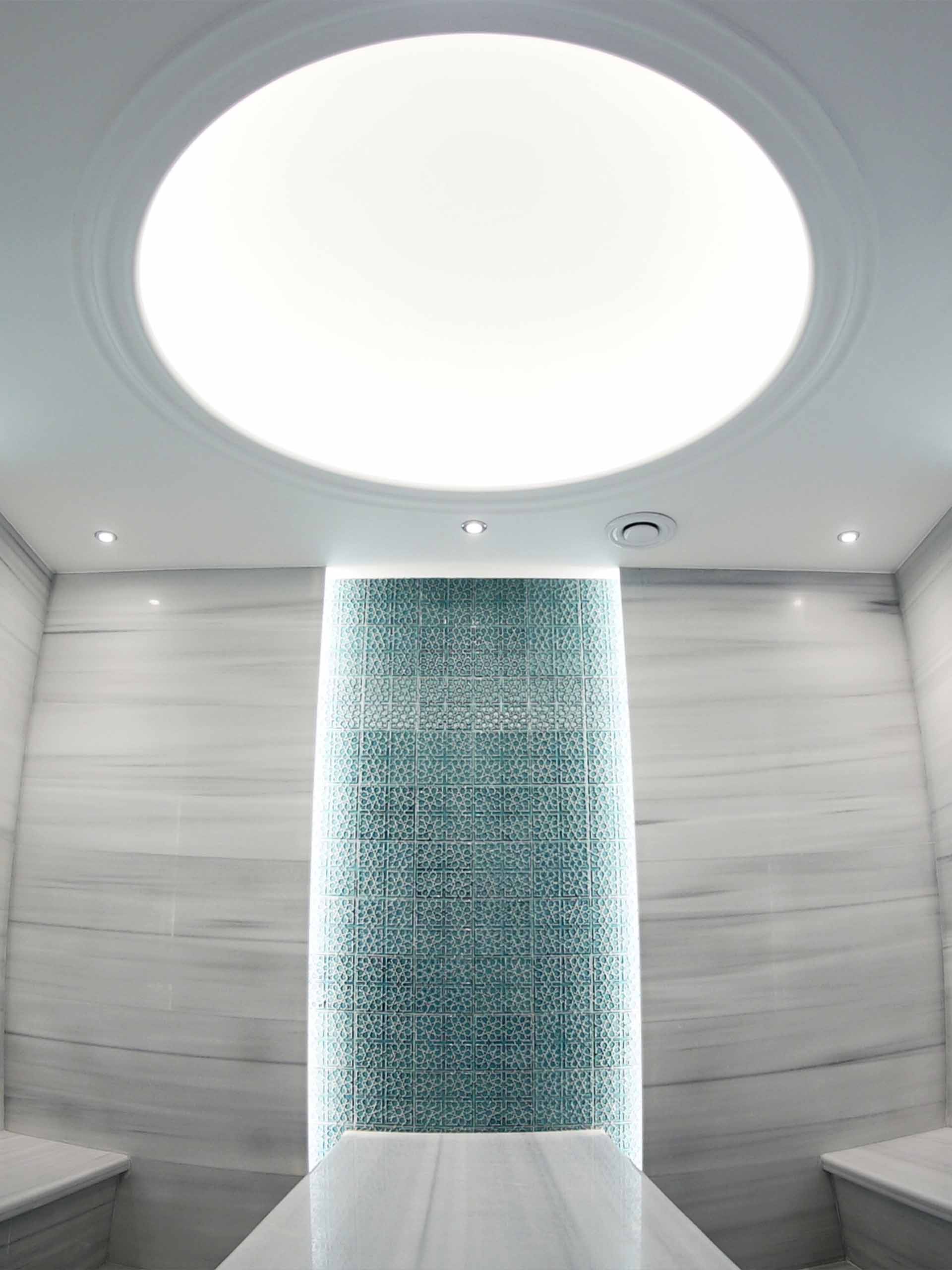 Discover modern hammam bliss in Basel - a fusion of elegance and relaxation.