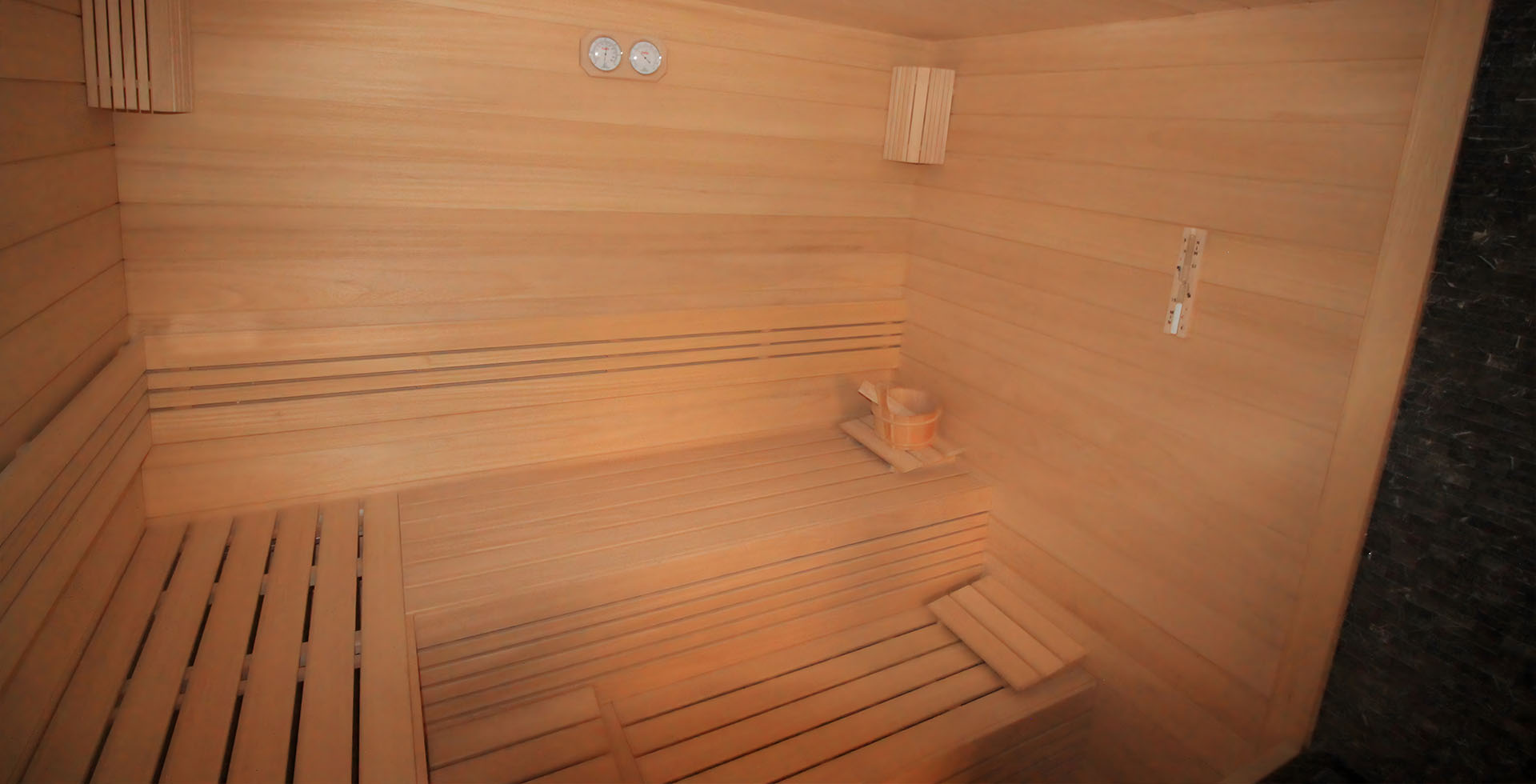 Jeddah's Serene Sanctuary: Sauna for Ultimate Relaxation